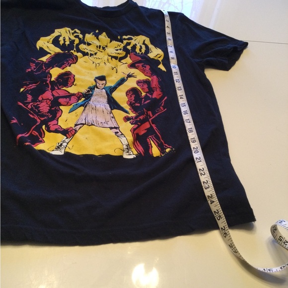 💛🖤💜Worn once Stranger things unisex tee - Picture 3 of 3